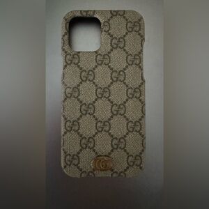 Gucci 12 Pro Max phone case